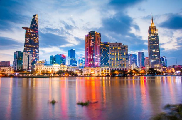 Đặt vé máy bay từ Hà Nội đi Hồ Chí Minh giá rẻ nhất trong năm